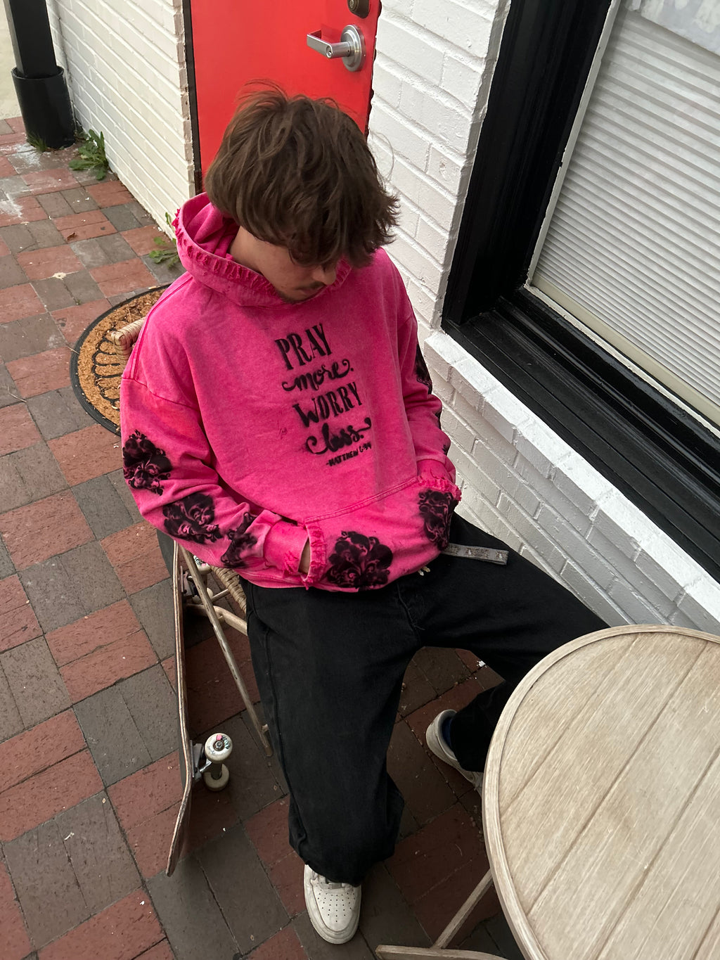 Pray more worry less pink